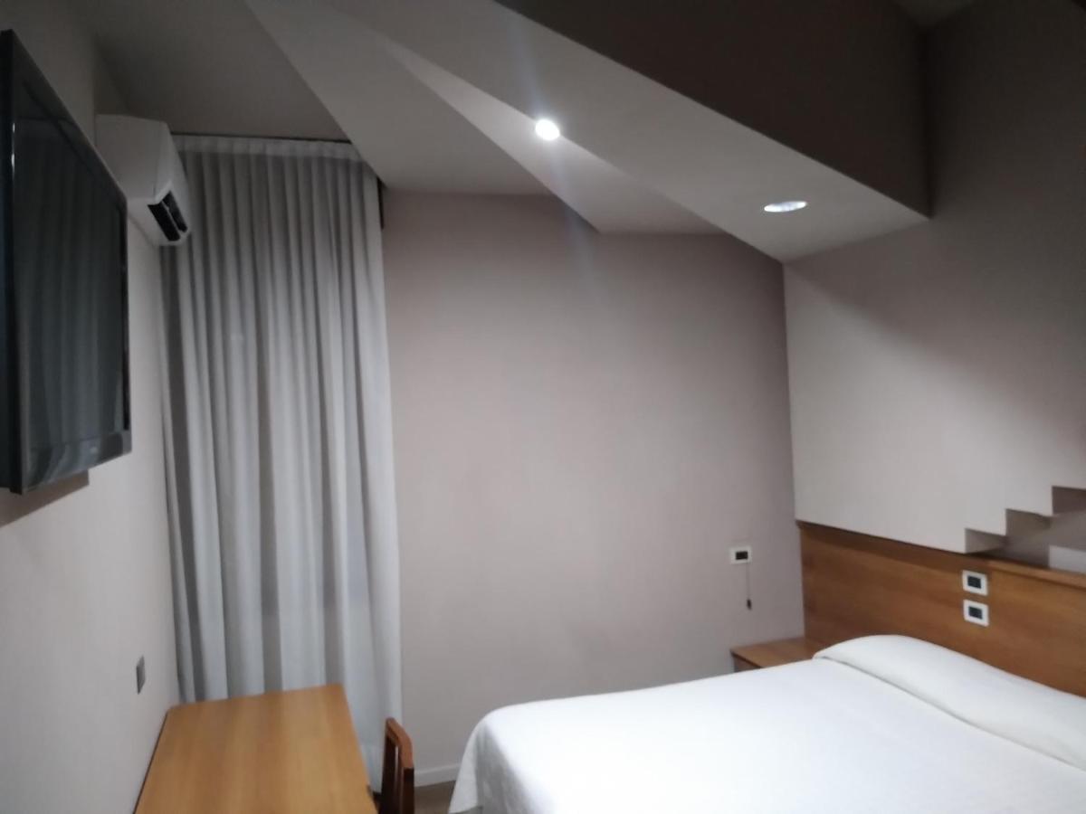 Park Hotel Italia Tezze sul Brenta Buitenkant foto